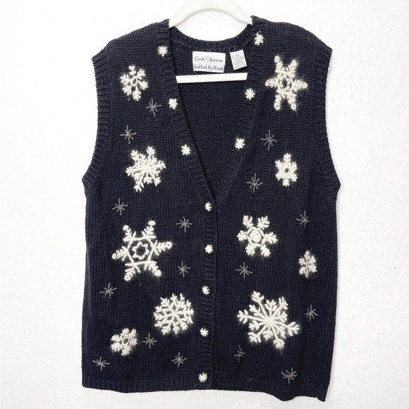 Croft & Borrow Sweaters - Croft & Borrow Snowflakes Hand Knitted Button Front Sweater Vest Novelty Winter